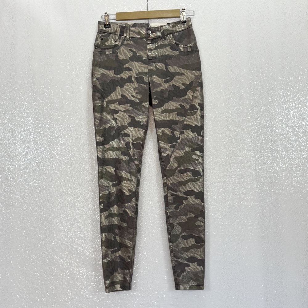 HUE Camo Metallic Skinny Pants Women’s Size Small – Stretchy, Stylish, & Sleek - Picture 3 of 16